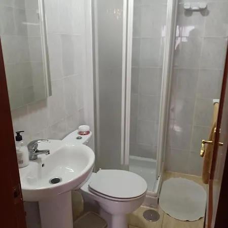 Privada Con Balcon Vecindario (Gran Canaria)