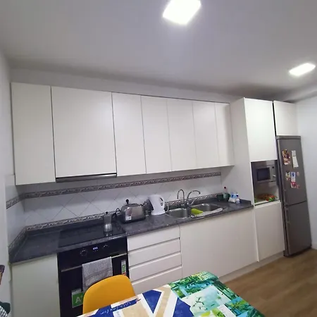Privada Con Balcon Vecindario (Gran Canaria)
